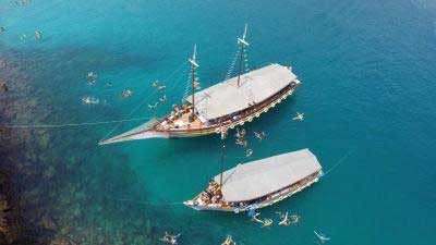 Passeio de barco Arraial do Cabo preço promoção