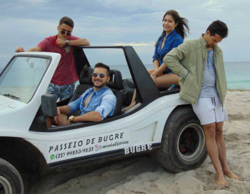Turismo de aventura em férias em arraial do cabo
