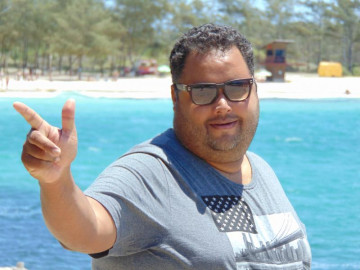 Turista nas suas férias em arraial do cabo