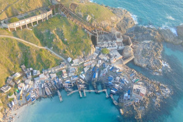 Ver em altura de arraial do cabo de um voo em paramotor