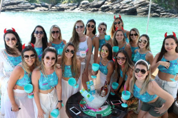 Lancha até 24 passageiros