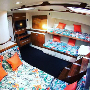 Lancha até 24 passageiros