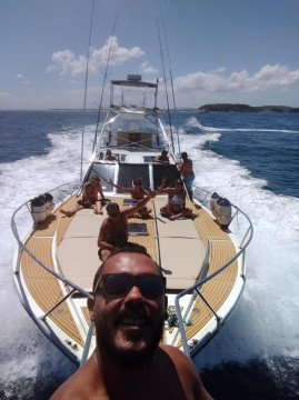 Lancha até 24 passageiros