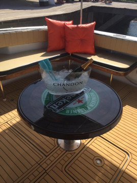 Lancha até 24 passageiros