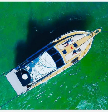 Lancha até 24 passageiros