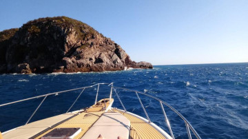 Lancha até 24 passageiros