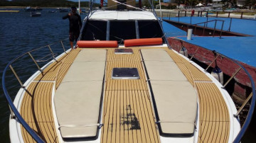 Lancha até 24 passageiros