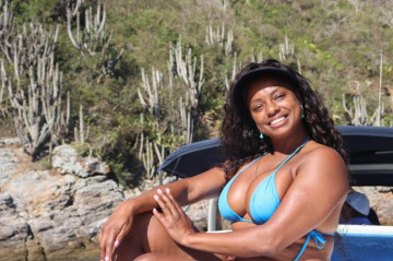 Até 9 Passageiros Hawk 32